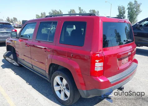2015 Jeep Patriot Latitude z USA, uszkodzony, nr VIN 1C4NJPFB6FD318503